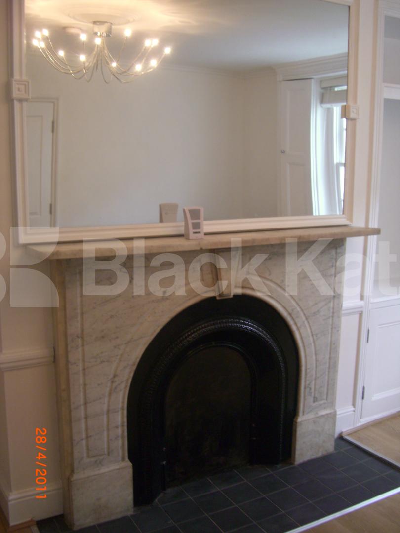 			Under Offer, 1 Bedroom, 1 bath, 1 reception Flat			 Agar Grove, CAMDEN SQUARE